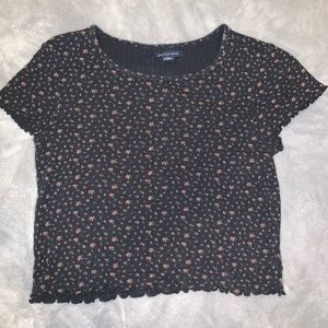 American Eagle Black Floral Baby Doll Tee